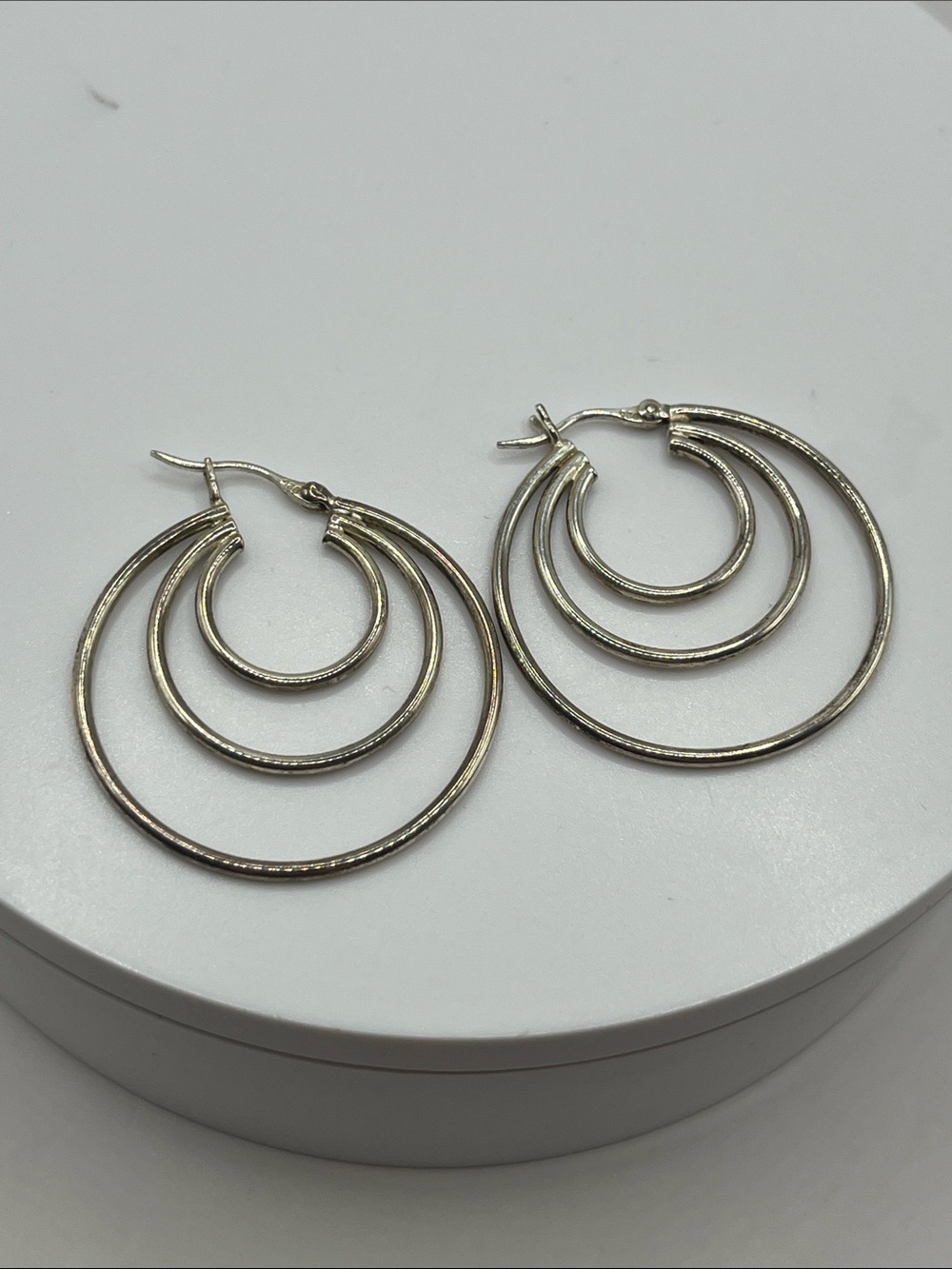 Vtg 925 Sterling Silver Three Layer Circle Hoop Earrings 4grams - Picture 4 of 8